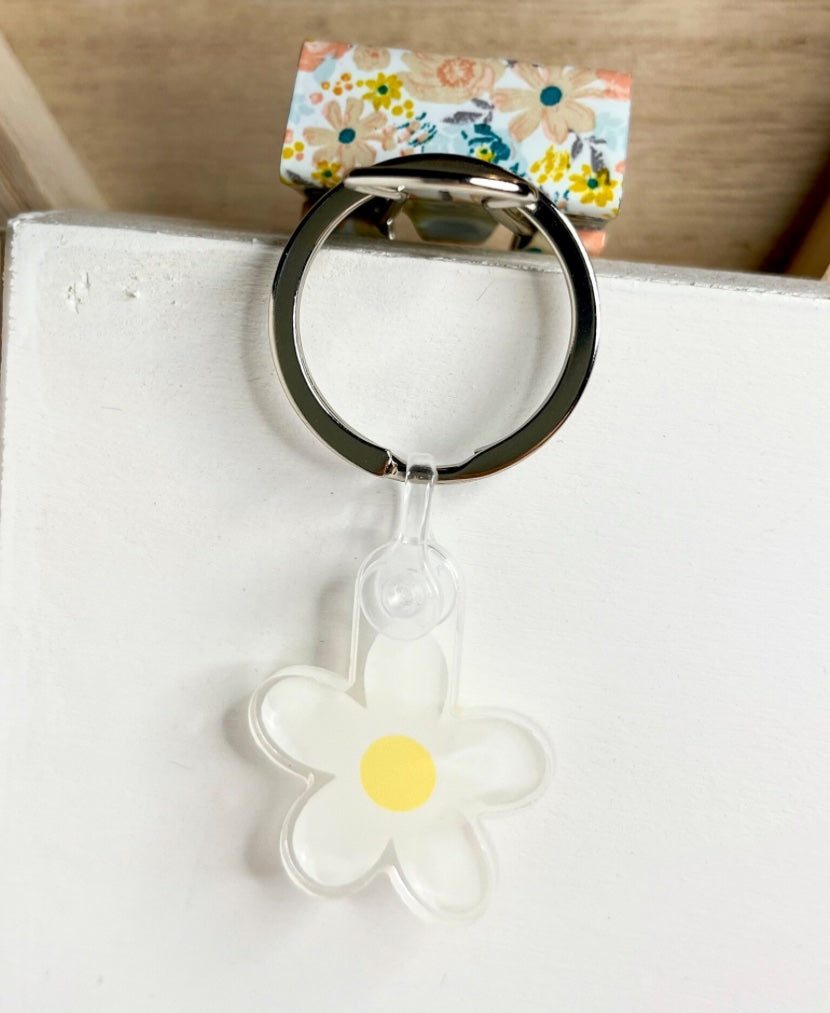 055017 White Daisy Keychain - 1