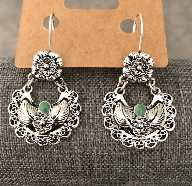 015059 Vintage Silver w Green Stone Earrings