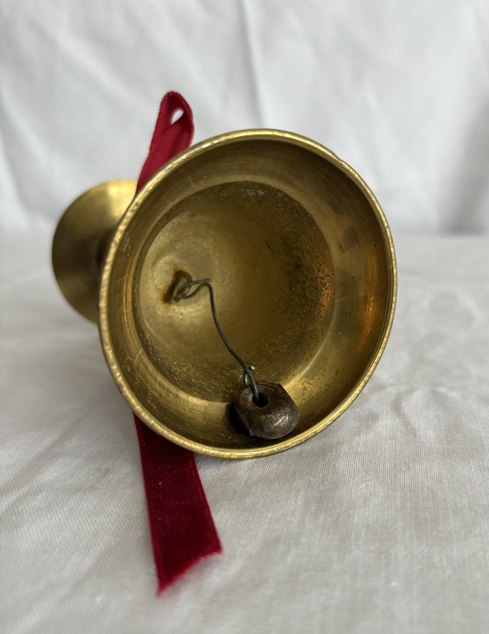 63fe71384f2da238419a4f9e_048071-brass-bell-candlestick-2_1762824077729.jpg