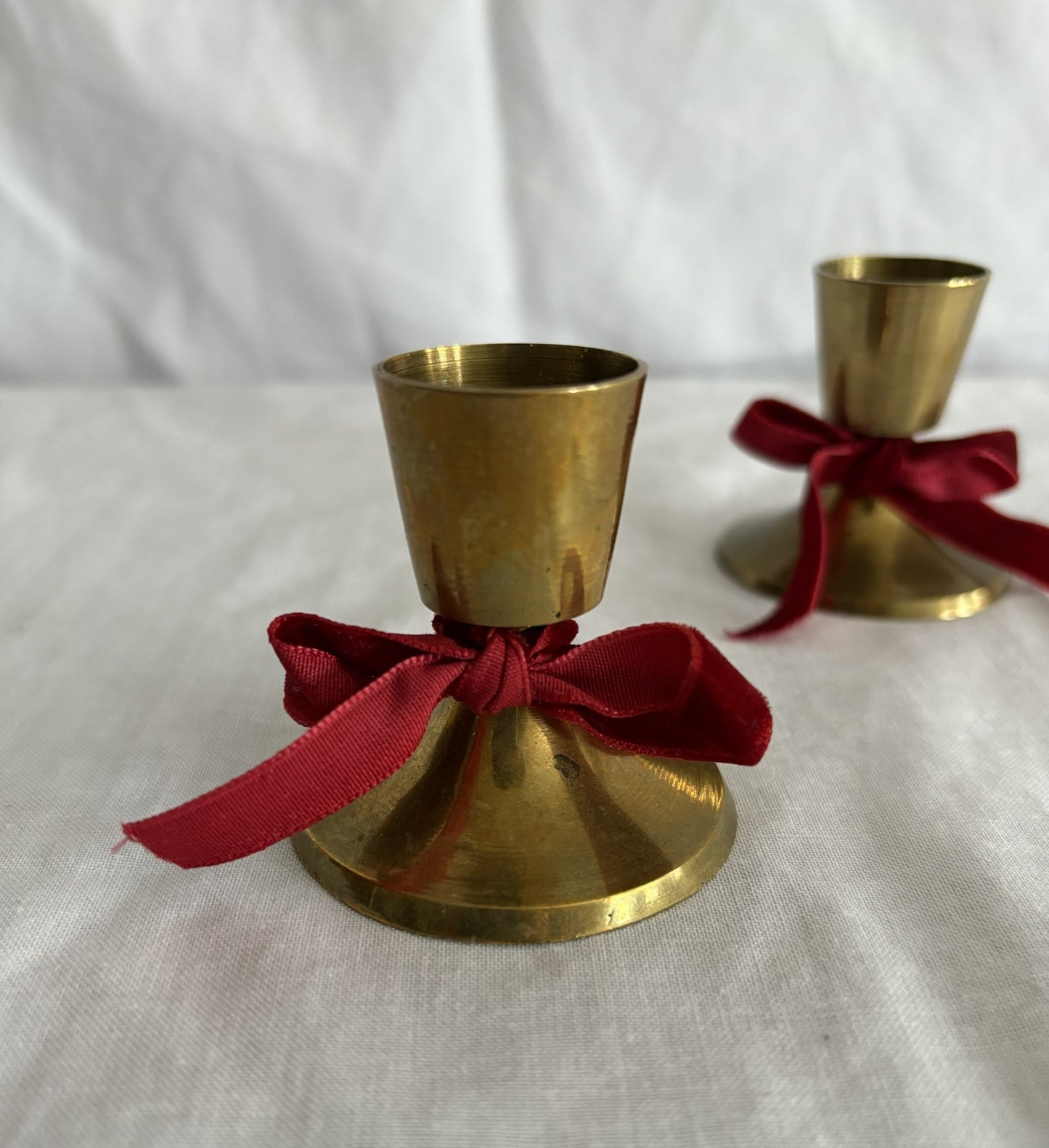 63fe71384f2da238419a4f9e_048074-mini-brass-candlesticks-1_1762824452440.jpg