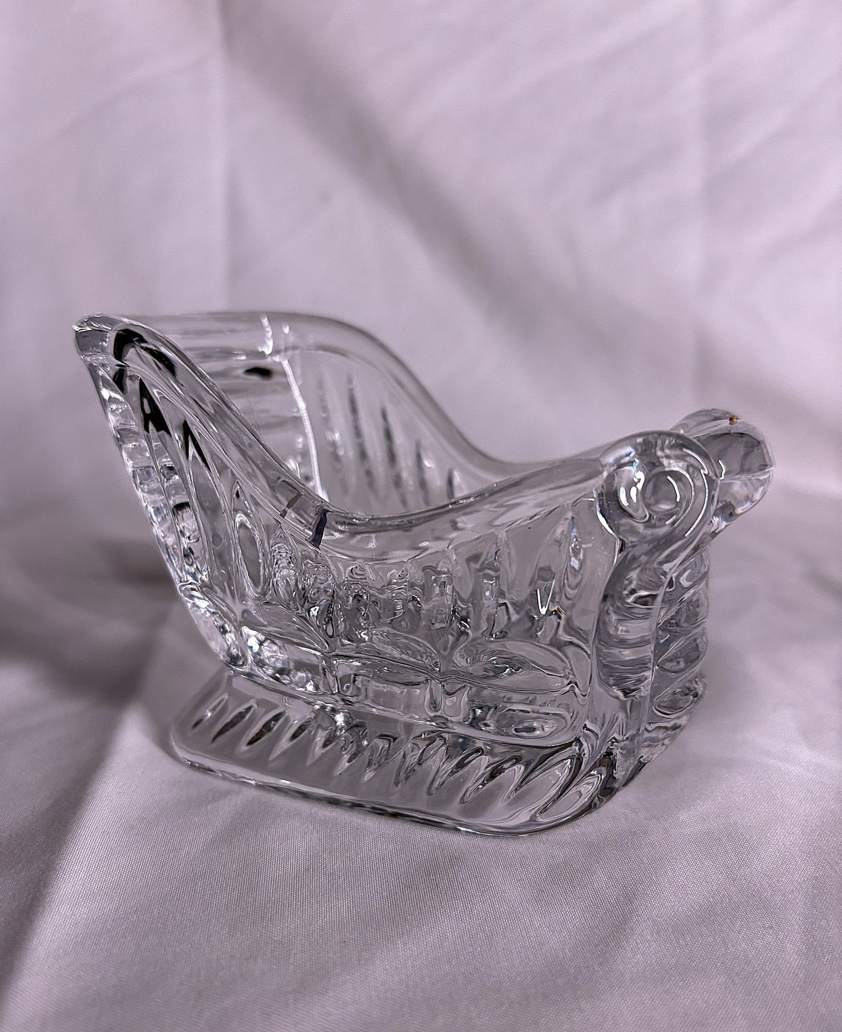 63fe71384f2da238419a4f9e_048081-crystal-sleigh-candle-holder-1_1762834780254.jpg
