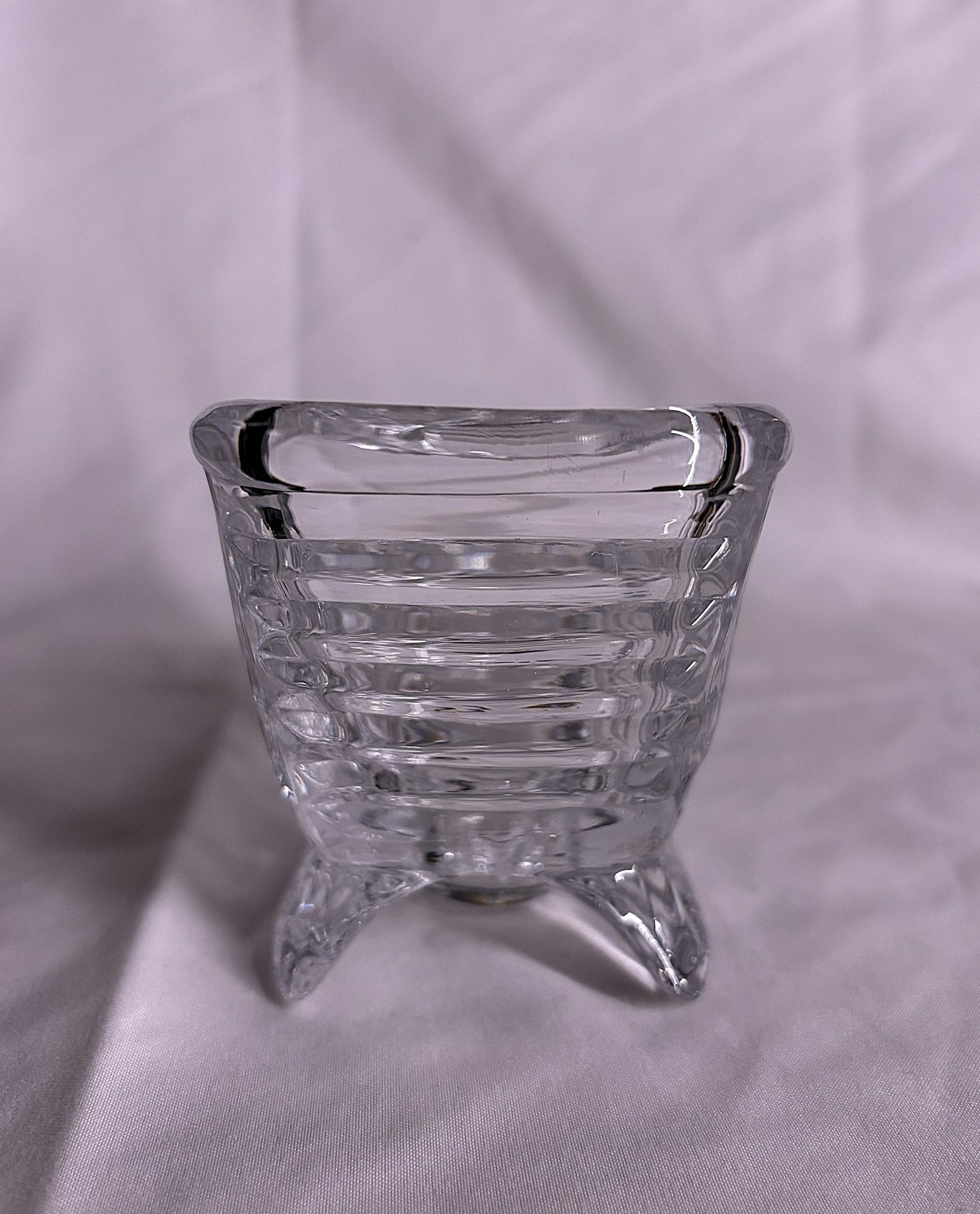 63fe71384f2da238419a4f9e_048081-crystal-sleigh-candle-holder-4_1762834780255.jpg