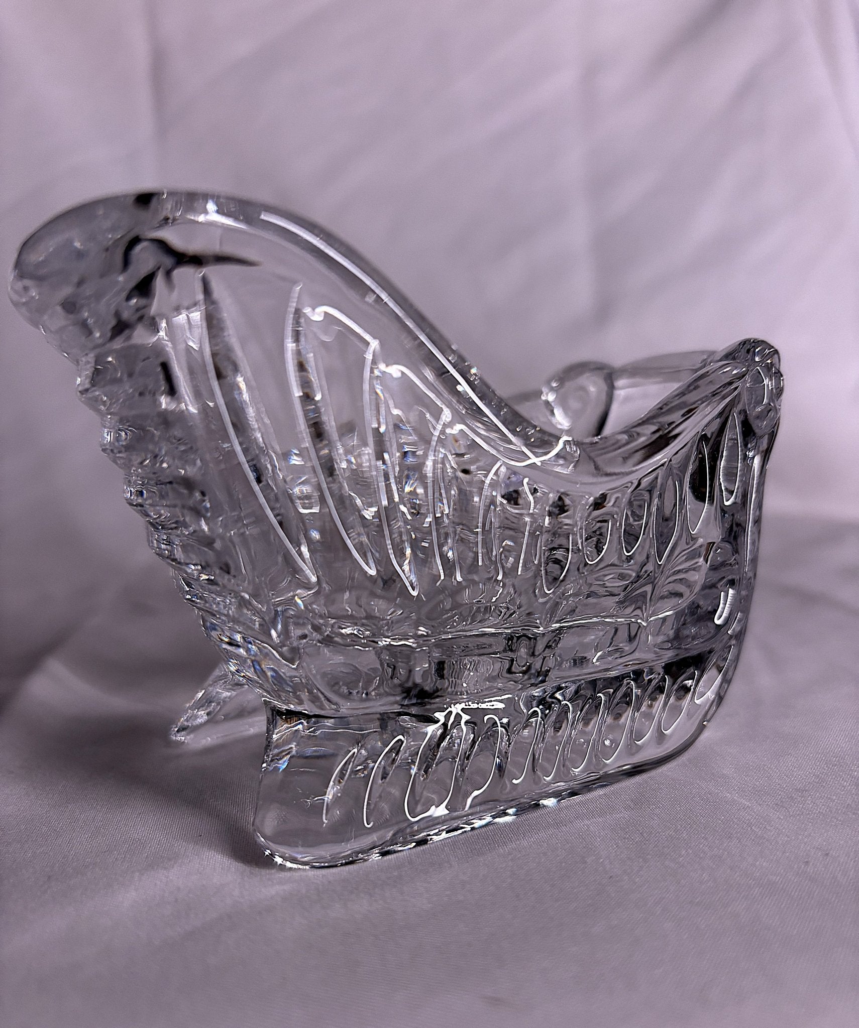 63fe71384f2da238419a4f9e_048081-crystal-sleigh-candle-holder-5_1762834780256.jpg