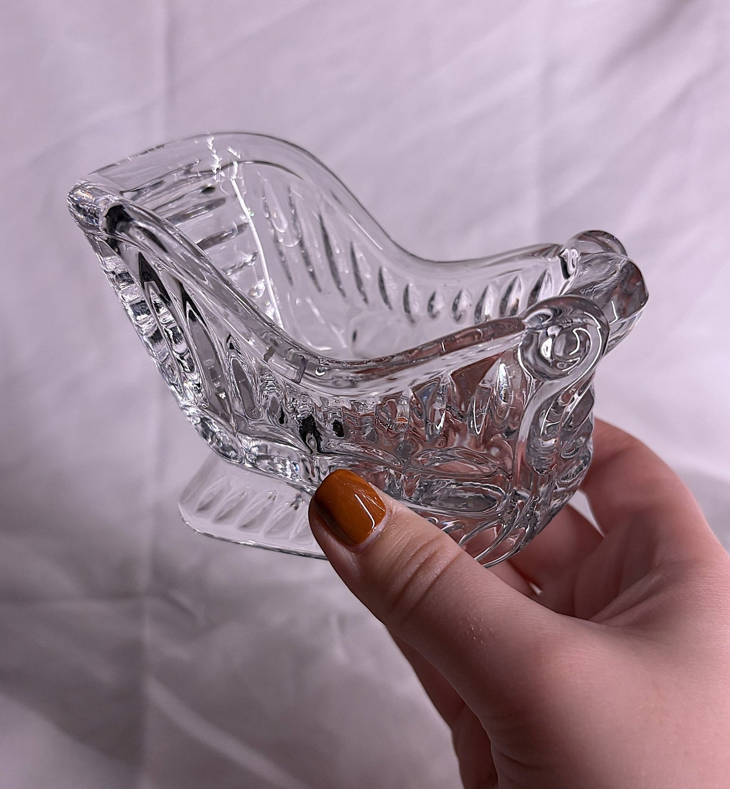 63fe71384f2da238419a4f9e_048081-crystal-sleigh-candle-holder-8_1762834780257.jpg
