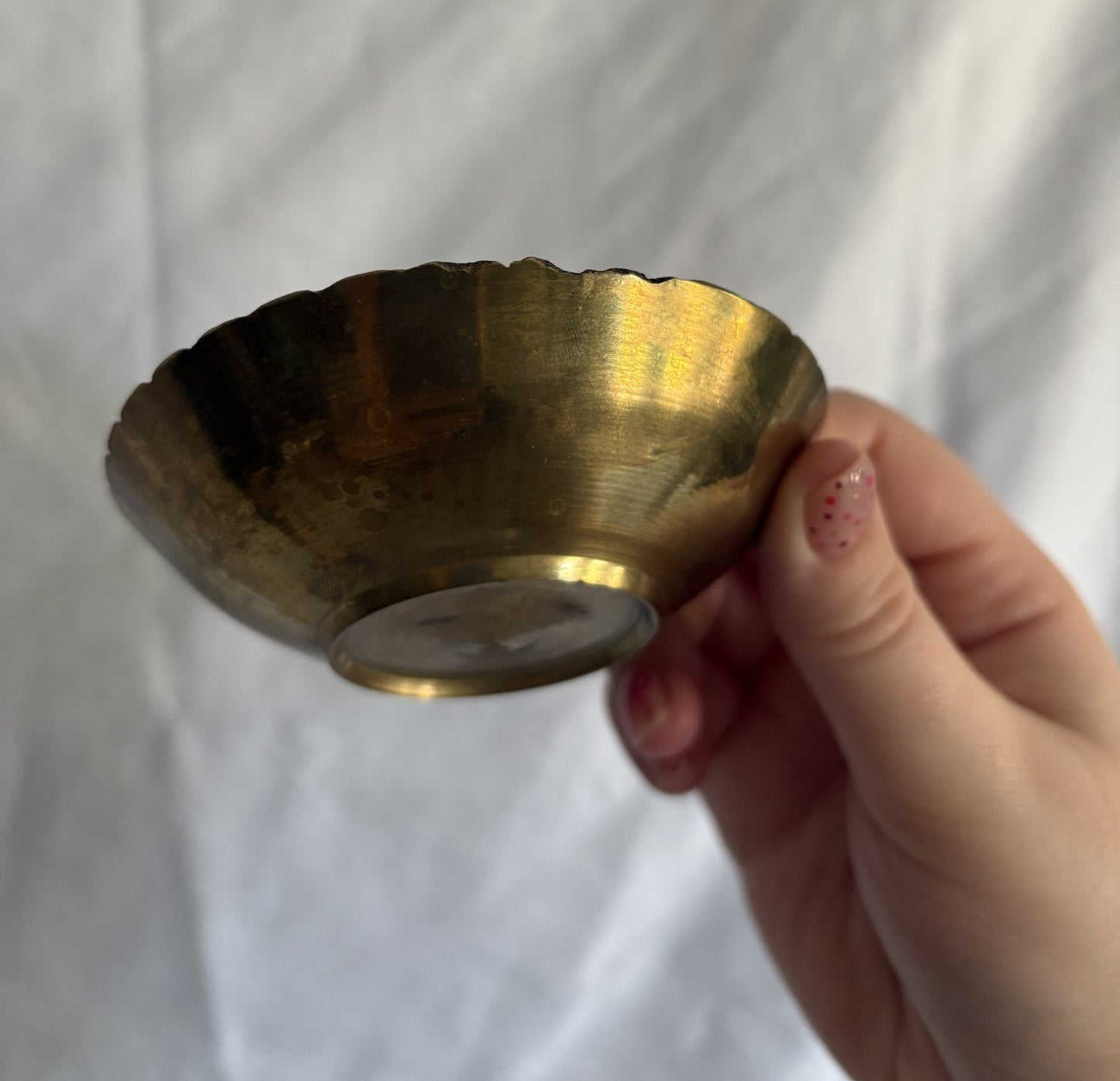 63fe71384f2da238419a4f9e_048087-small-brass-bowl-6_1763848797441.jpg