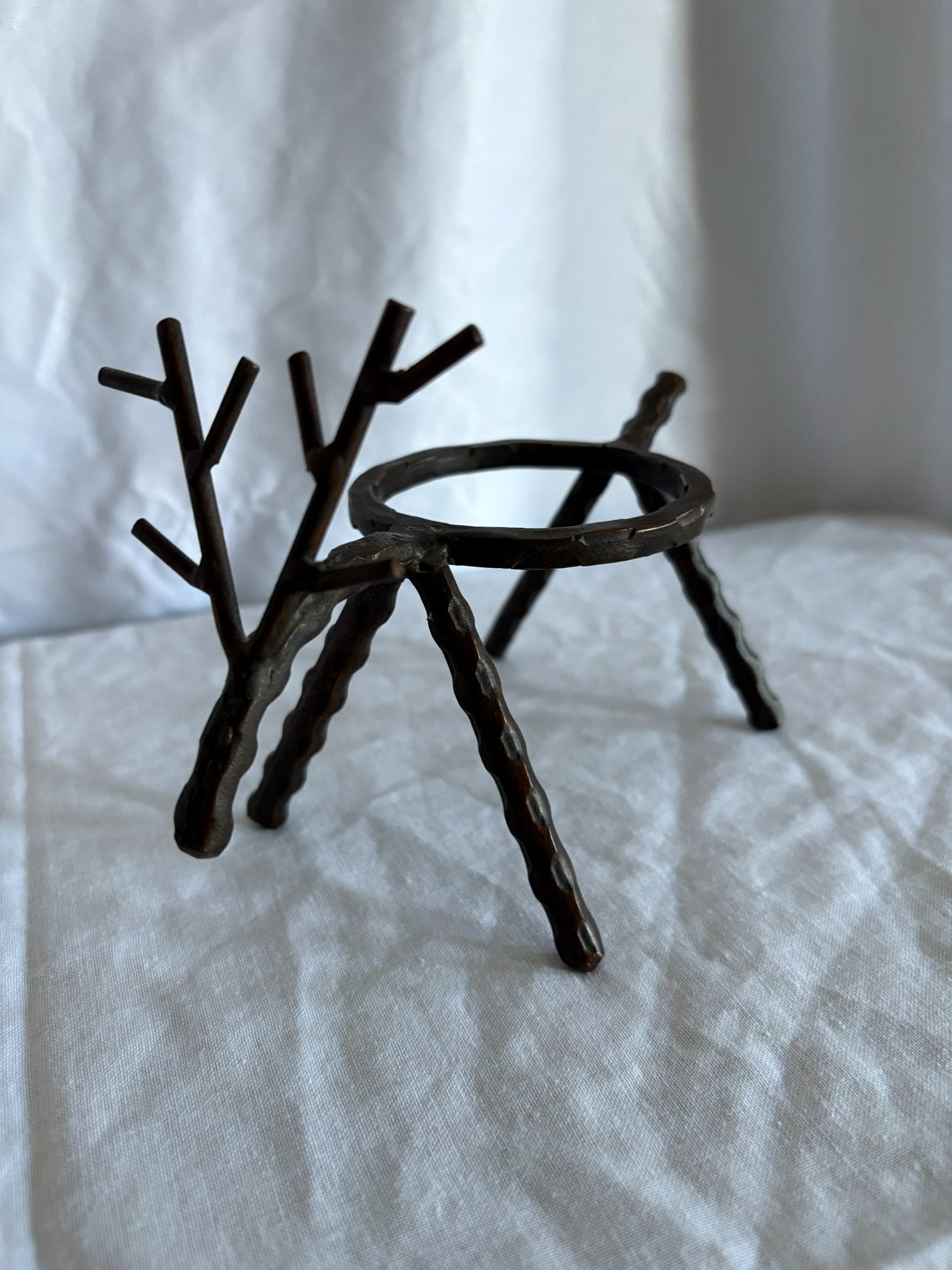 63fe71384f2da238419a4f9e_048091-wrought-iron-reindeer-2_1763933040998.jpg