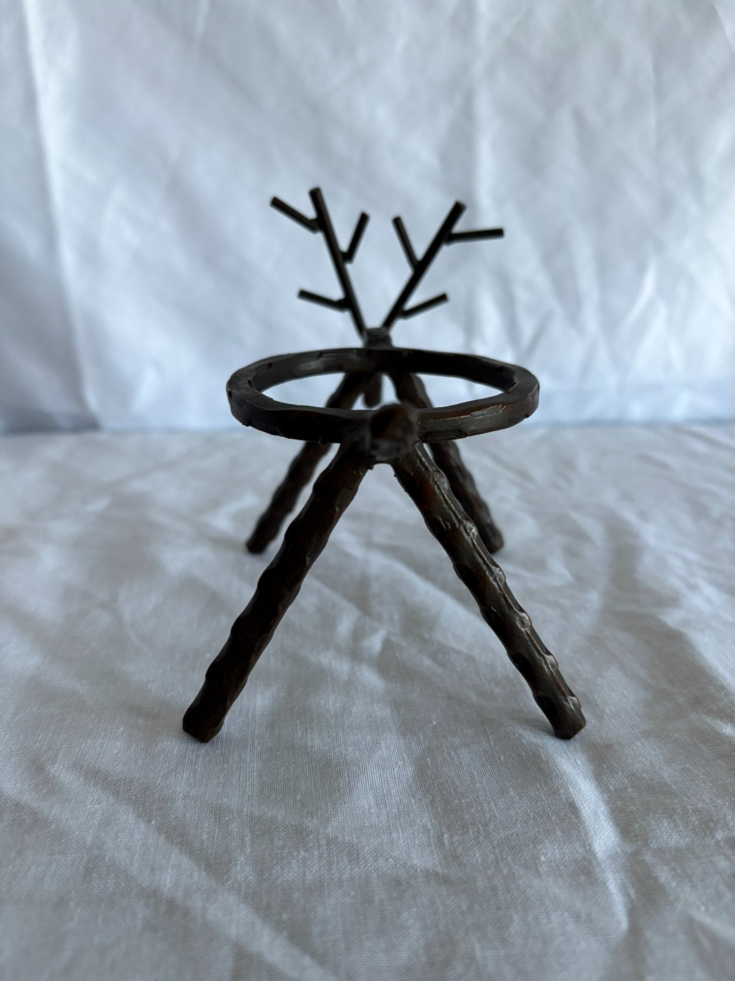 63fe71384f2da238419a4f9e_048091-wrought-iron-reindeer-4_1763933040999.jpg