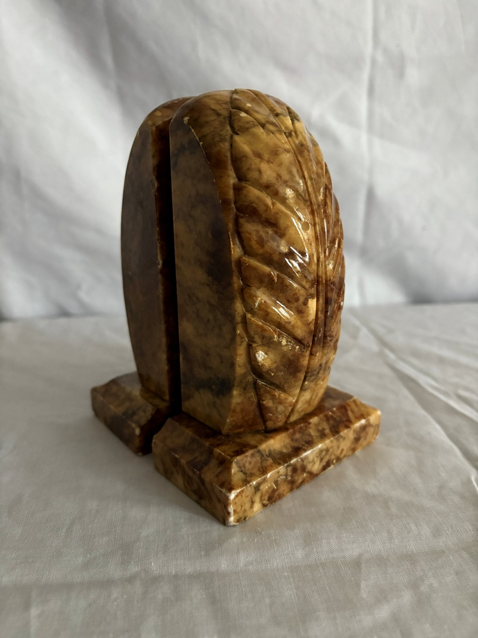 63fe71384f2da238419a4f9e_048095-pink-alabaster-bookends-2_1767397682784.jpg