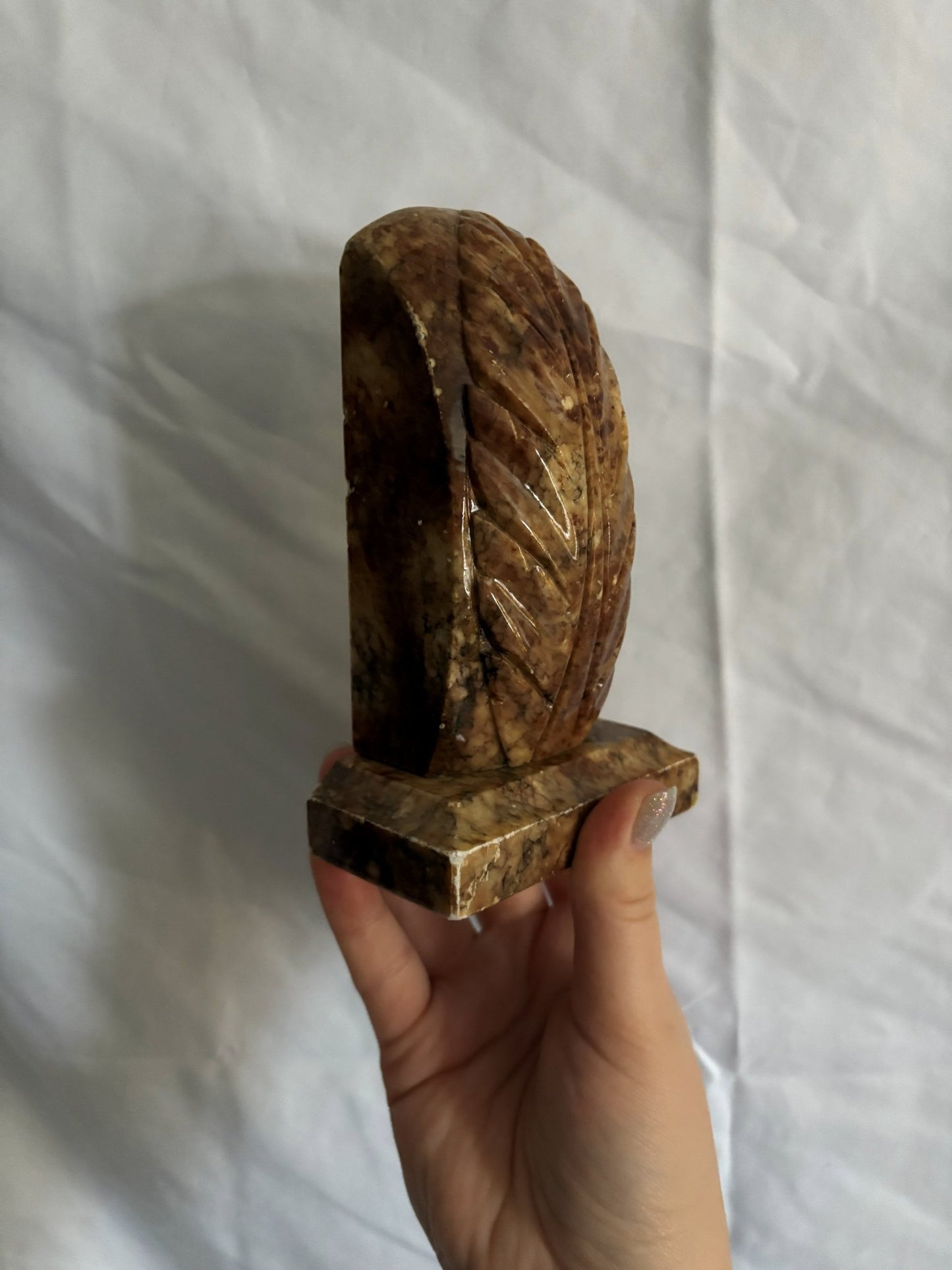 63fe71384f2da238419a4f9e_048095-pink-alabaster-bookends-5_1767397682786.jpg