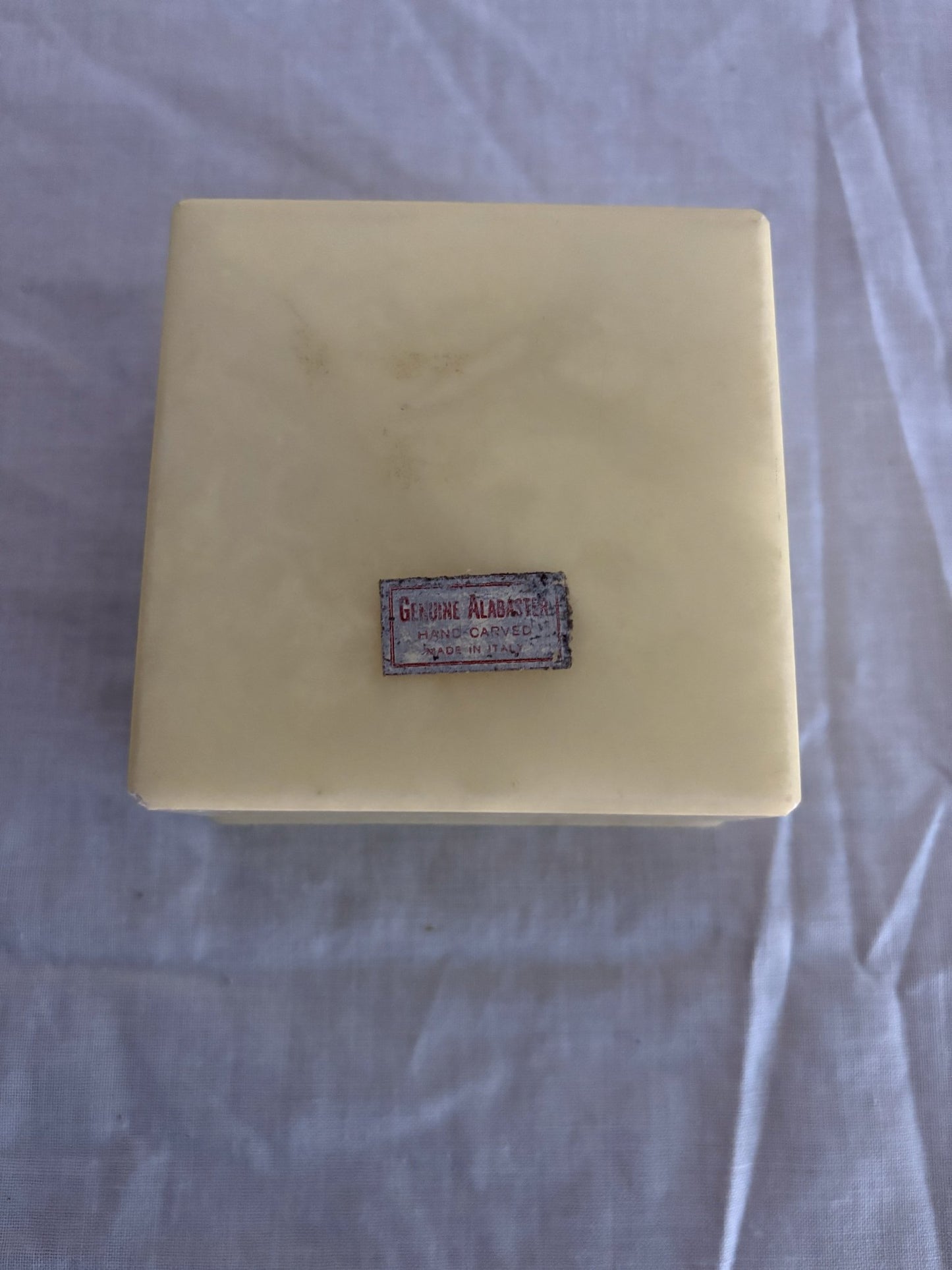63fe71384f2da238419a4f9e_048097-alabaster-trinket-box-4_1767397808295.jpg
