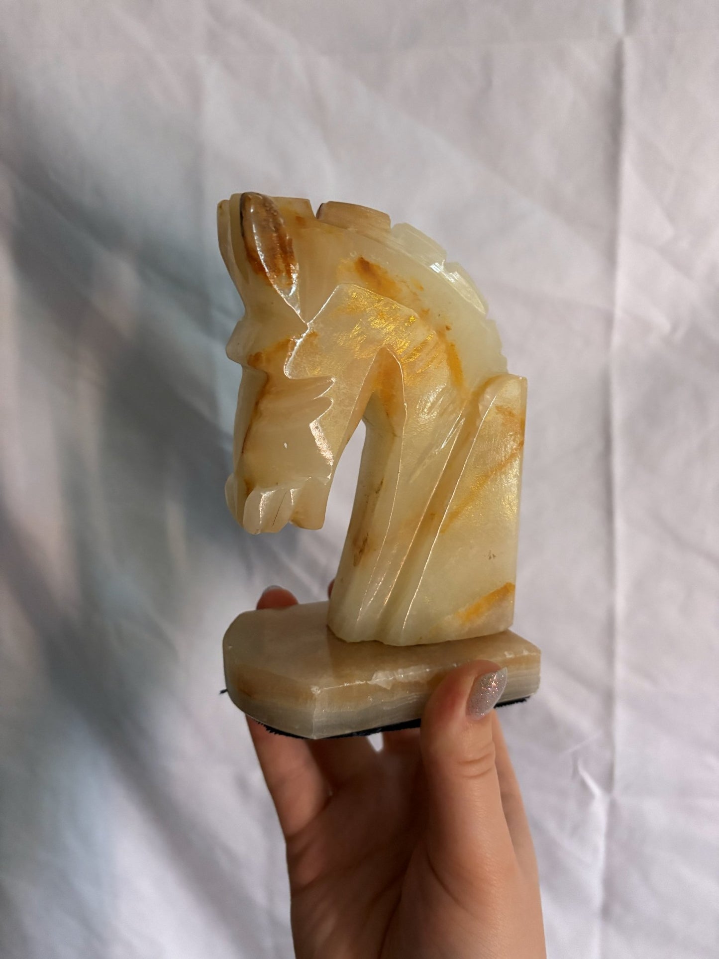 63fe71384f2da238419a4f9e_048102-onyx-horse-bookend-5_1767403068888.jpg