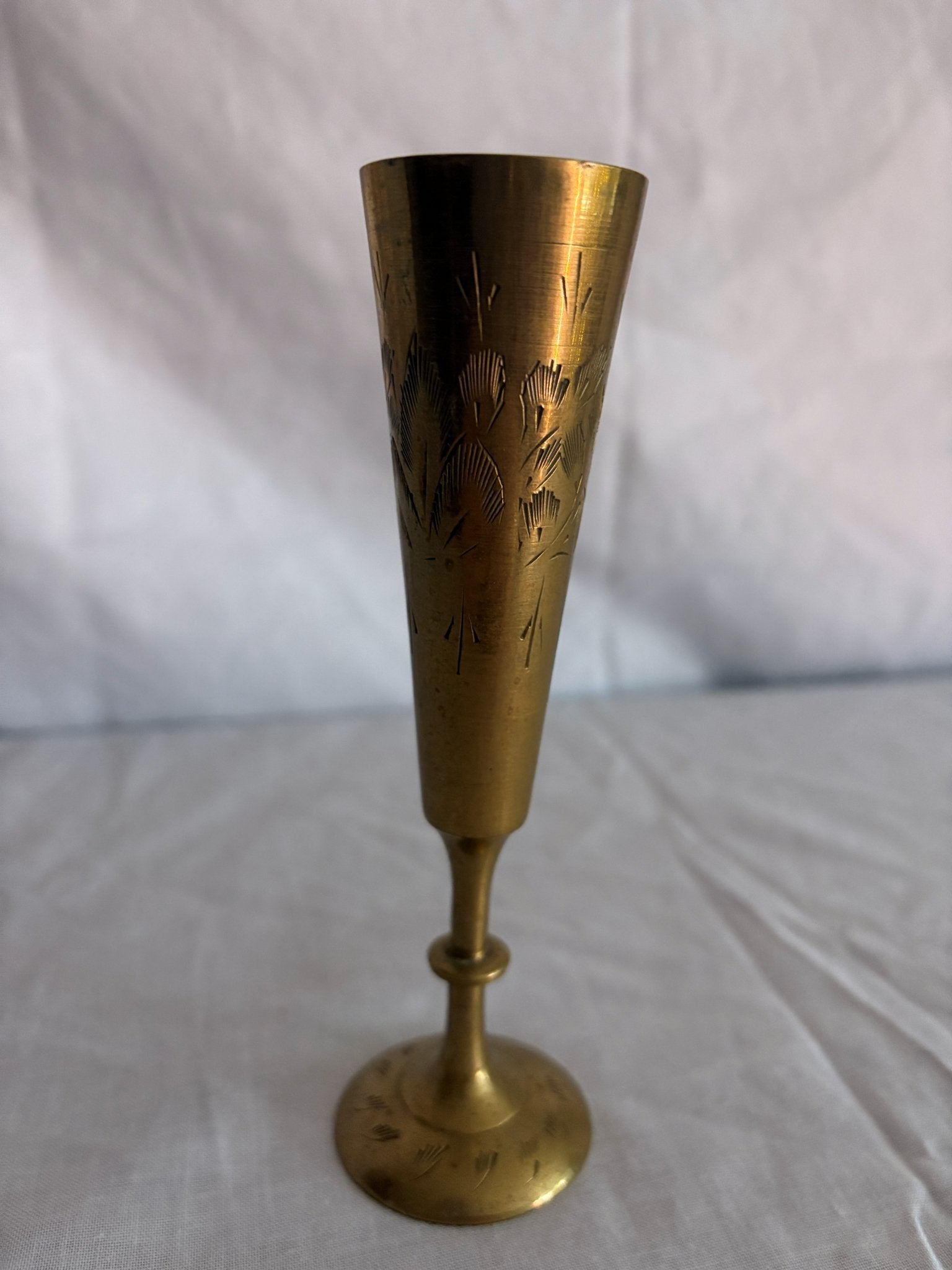 63fe71384f2da238419a4f9e_048103-brass-bud-vase-3_1767403120883.jpg