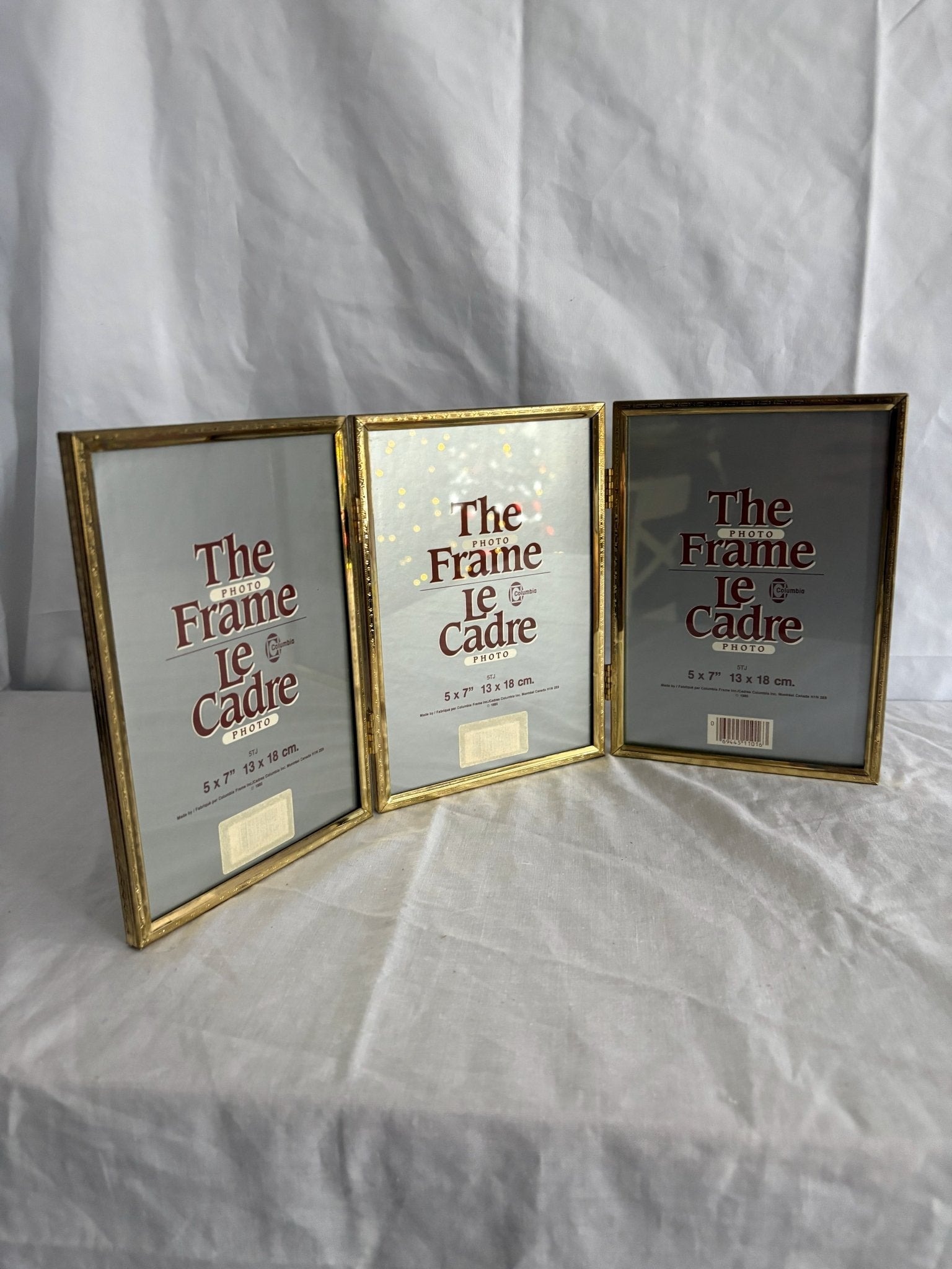 63fe71384f2da238419a4f9e_048105-brass-trifold-picture-frame-floral-2_1767403364620.jpg