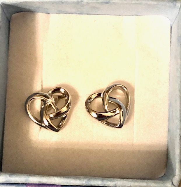 015-004 Celtic Knot Heart Earrings - 1