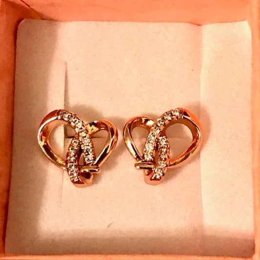 015-018  925 Silver Loop Heart Earrings - 1