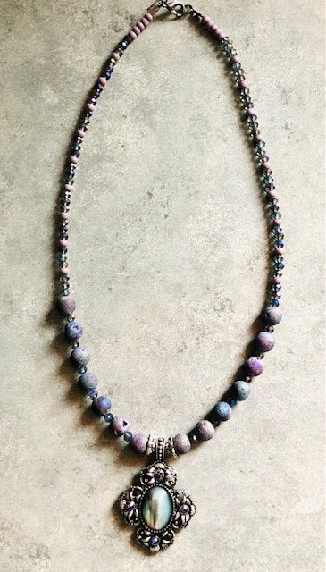 015025  Blue Agate & Cezch Bead necklace w Vintage Pendant - 1
