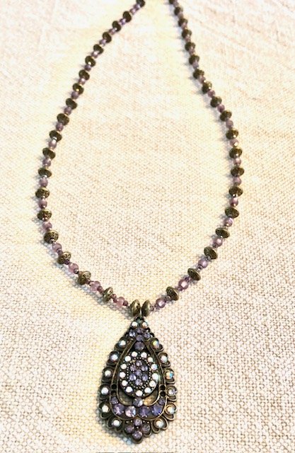 015031  Vintage Sparkle Pendant Necklace - 1