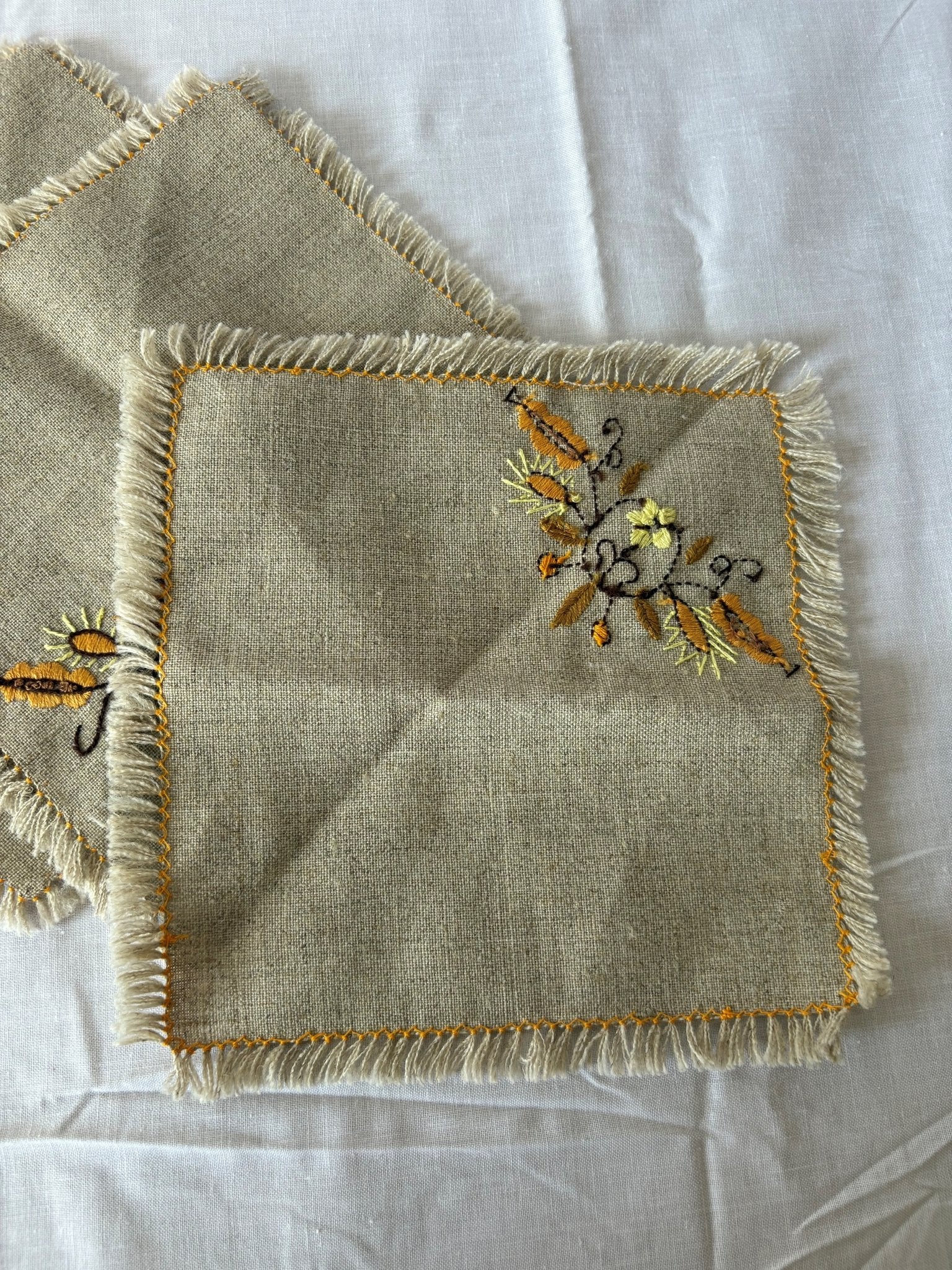 048025 - Embroidered Cloth Napkins - 4