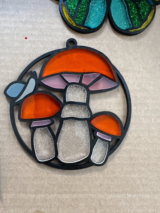 057-057 Mushroom Suncatcher - 1