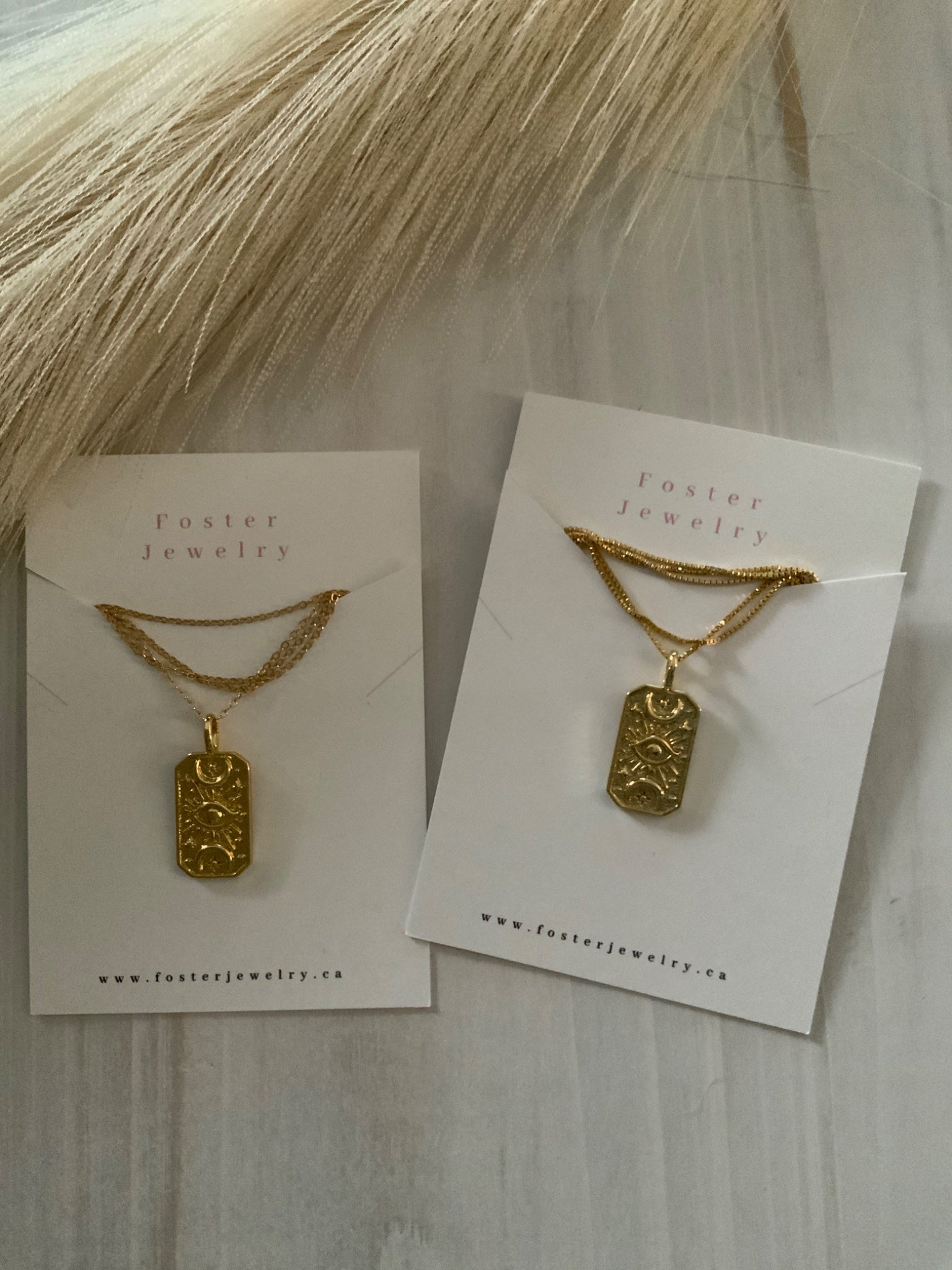 076039 Moon and eye necklace - 1