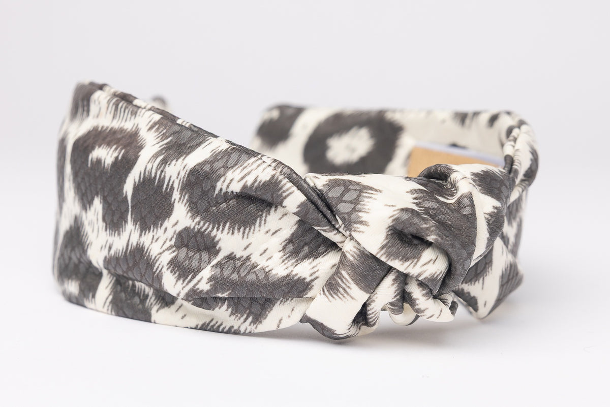 63fe71384f2da238419a4f9e_autumn-headband_1788452364474.jpg