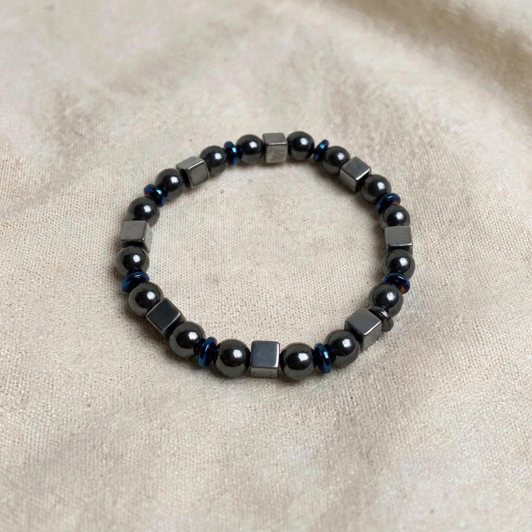 63fe71384f2da238419a4f9e_beaded-bracelet-linen-6-1080_1789085004010.jpeg