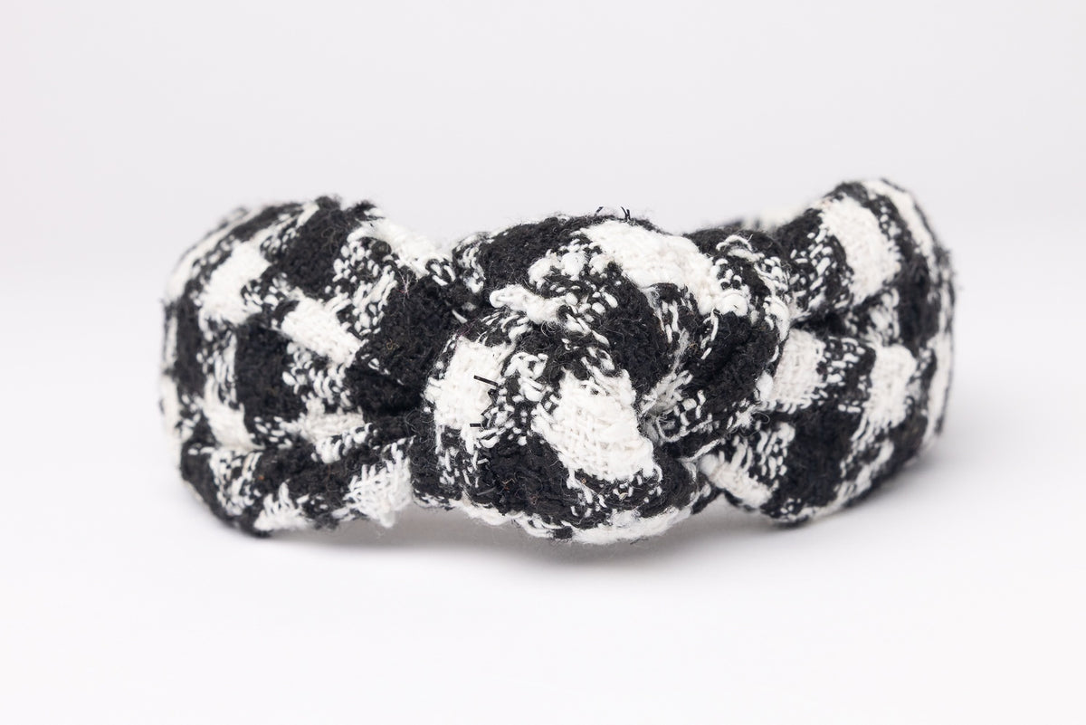63fe71384f2da238419a4f9e_black-and-white-knot-headband_1788448576279.jpg
