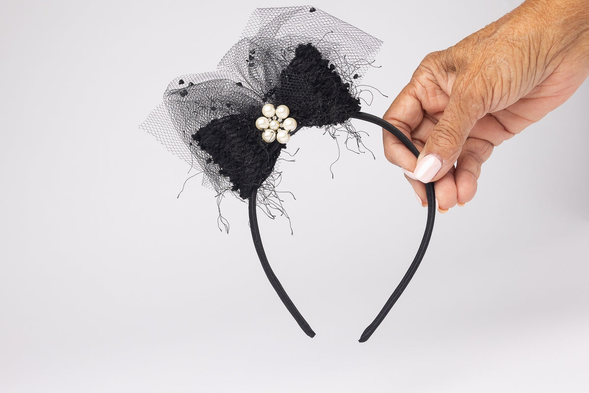 63fe71384f2da238419a4f9e_black-bow-girls-headband_1788455280139.jpg