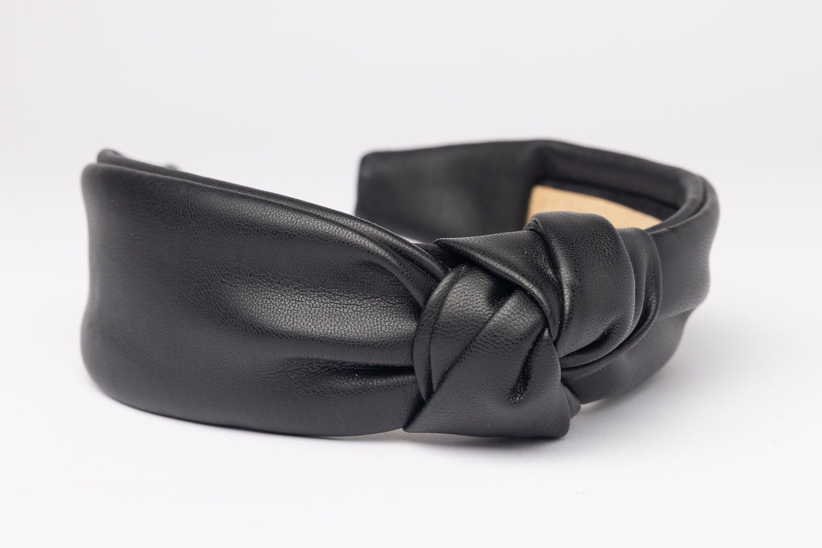 63fe71384f2da238419a4f9e_black-knotted-headband_1788452556141.jpg