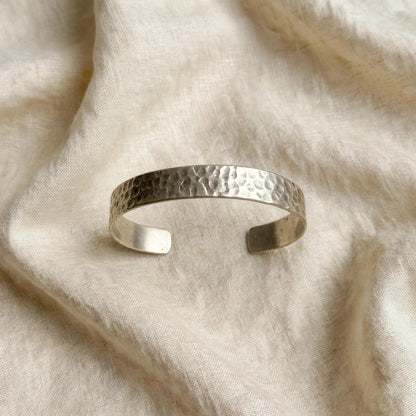 63fe71384f2da238419a4f9e_cuff-hammered-silver-hq_1789005933011.jpeg
