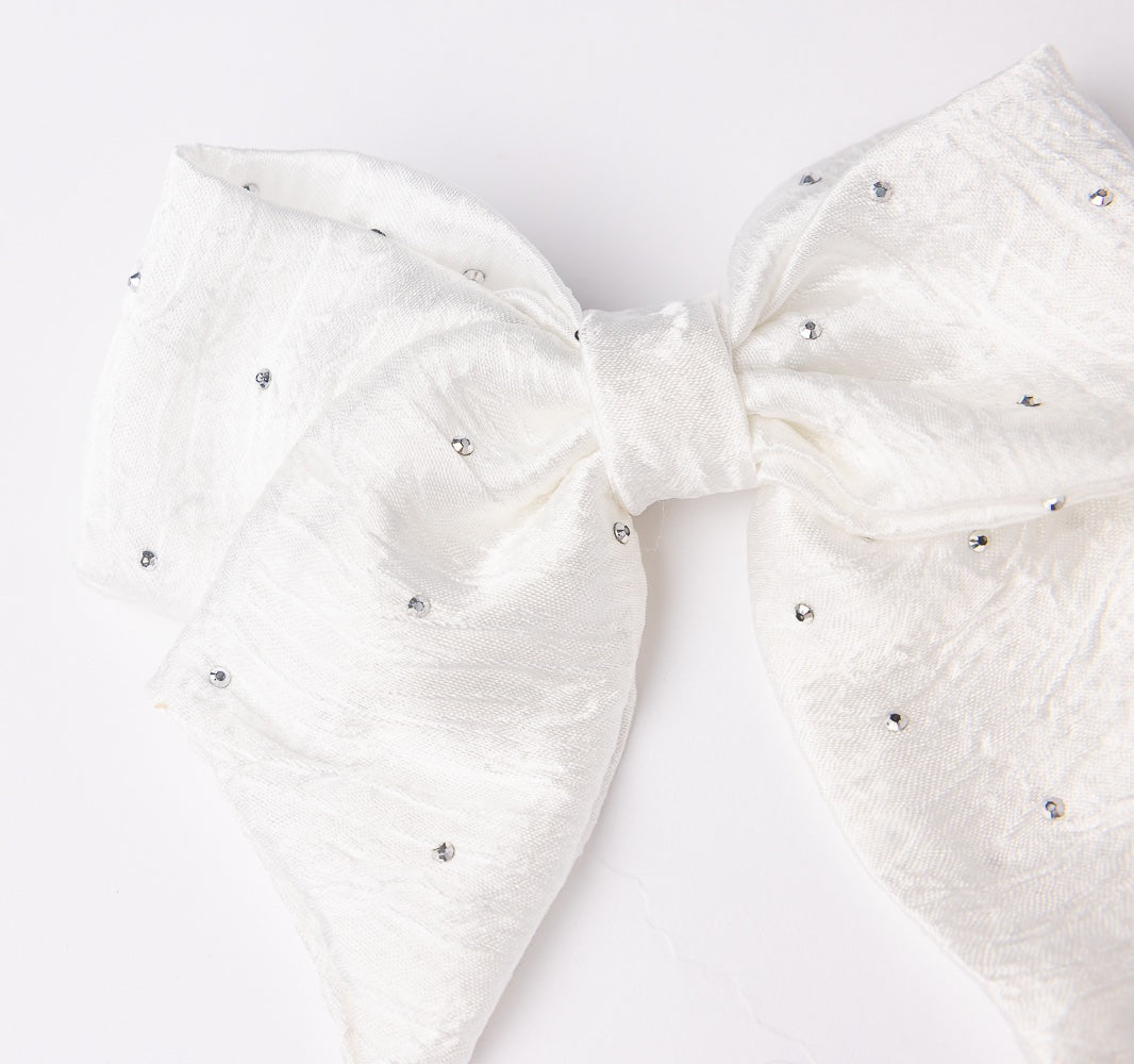 63fe71384f2da238419a4f9e_cute-white-hair-bow-for-girls_1788463147119.jpg