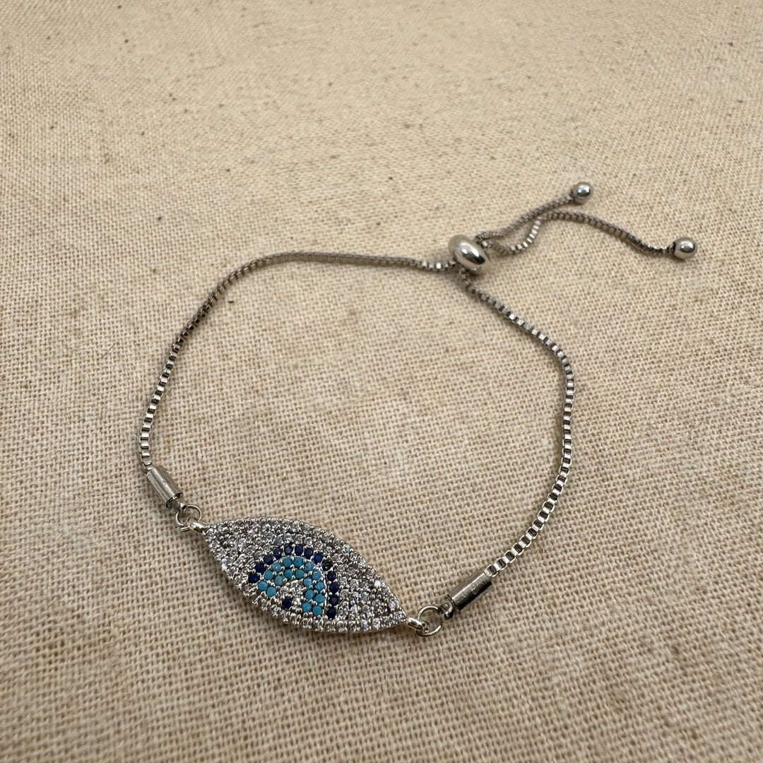 63fe71384f2da238419a4f9e_evil-eye-bracelet-linen-1-1080_1789106915694.jpeg