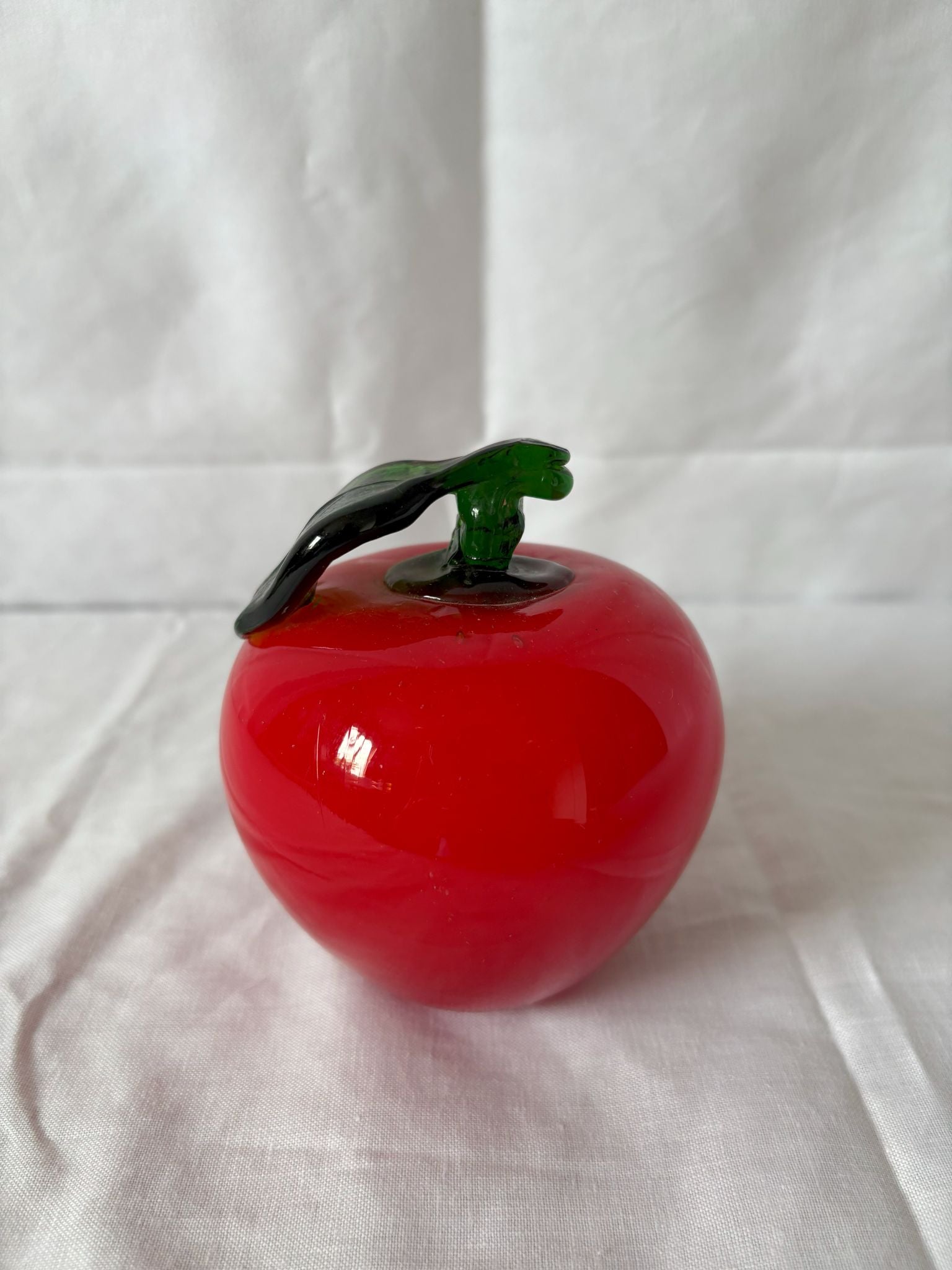 63fe71384f2da238419a4f9e_glass-apple-1_1750620609031.jpg