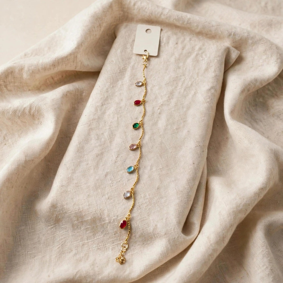 63fe71384f2da238419a4f9e_gold-bracelet-linen-3-1080_1789070853029.jpeg