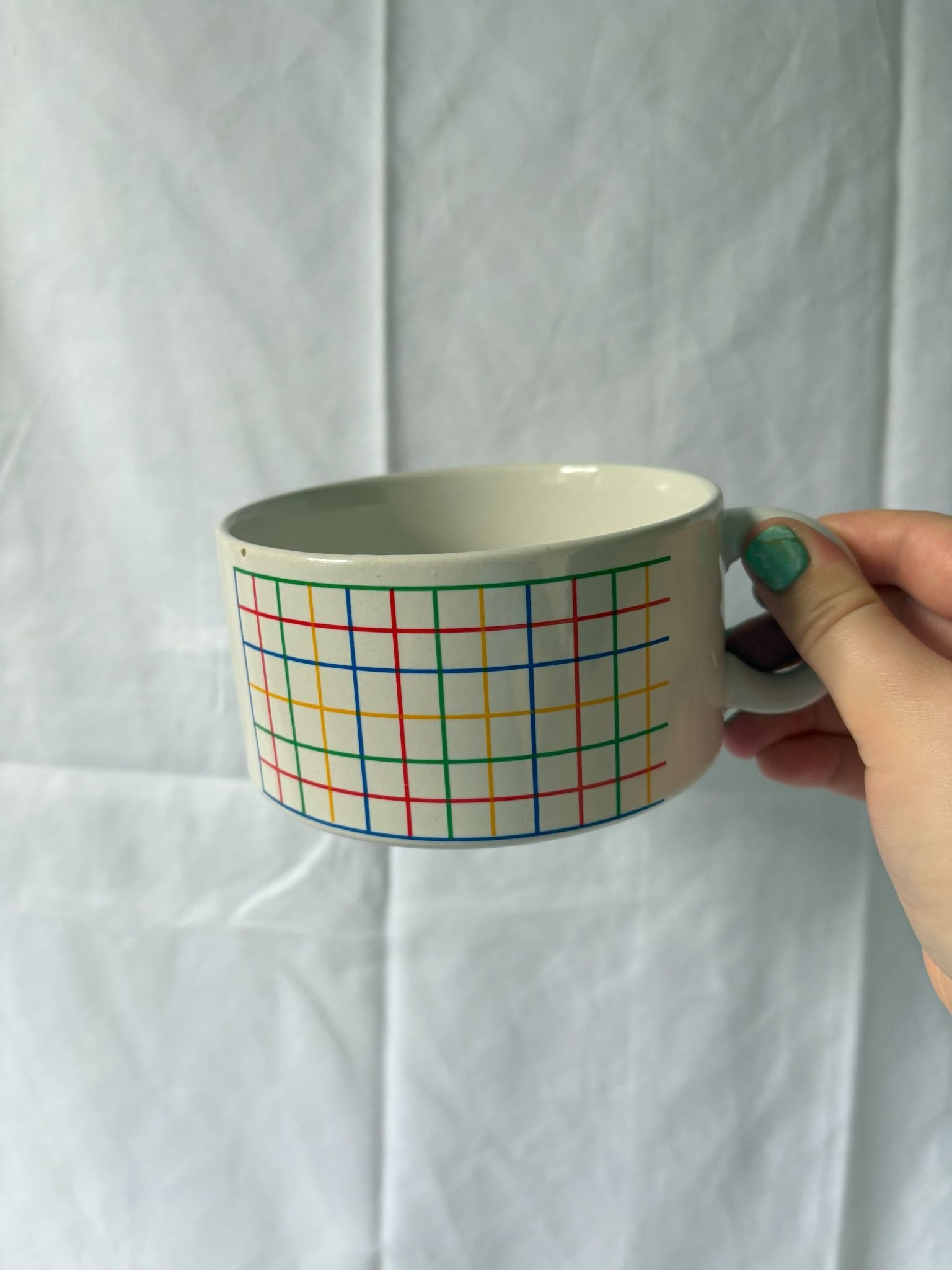 63fe71384f2da238419a4f9e_grid-pattern-soup-mug-1_1750620797673.jpg