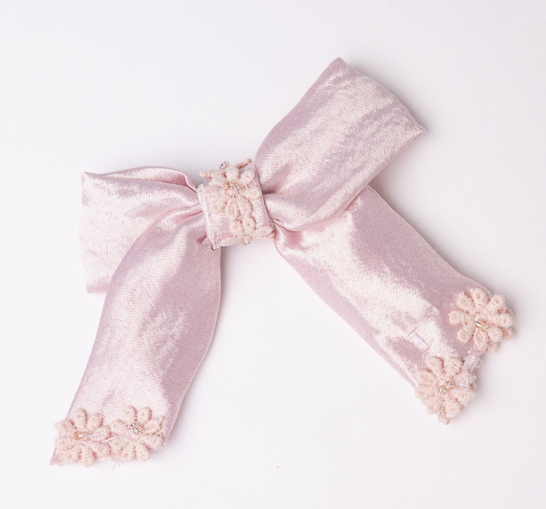 63fe71384f2da238419a4f9e_handmade-hair-bow_1788464661749.jpg