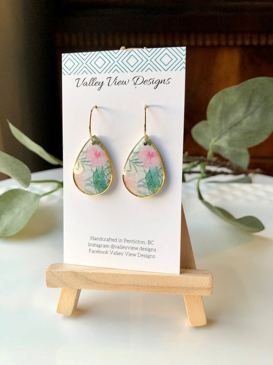 041061 Amy Tropical Dangle Earrings