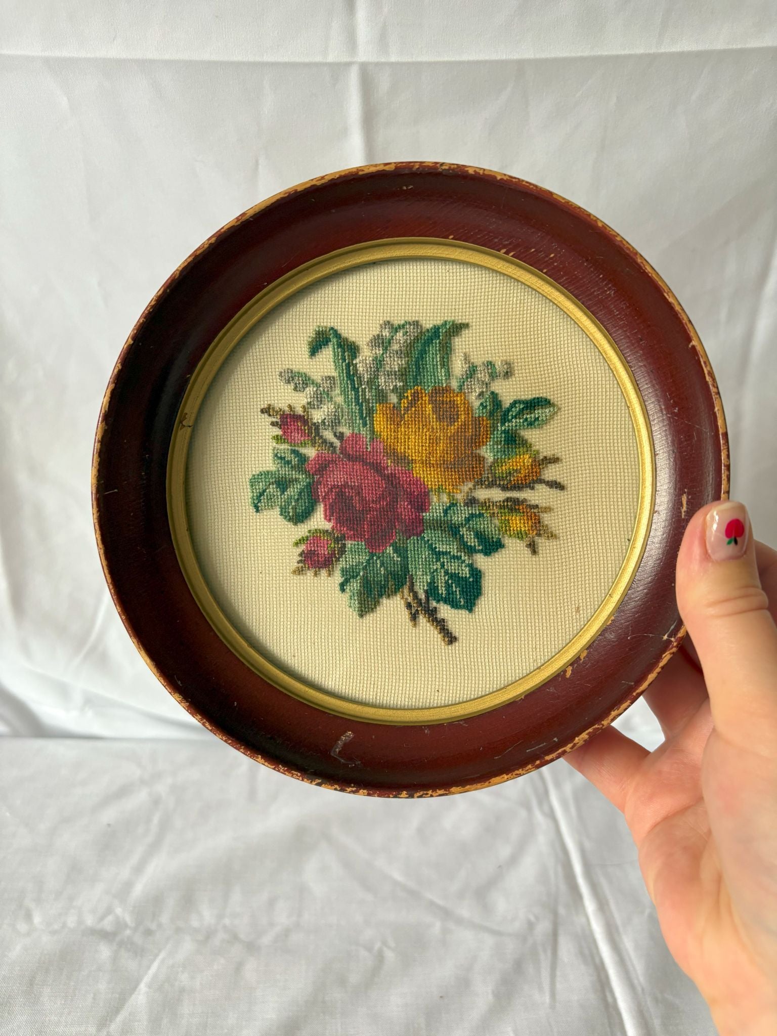 63fe71384f2da238419a4f9e_round-floral-cross-stitch-2_1750620494111.jpg