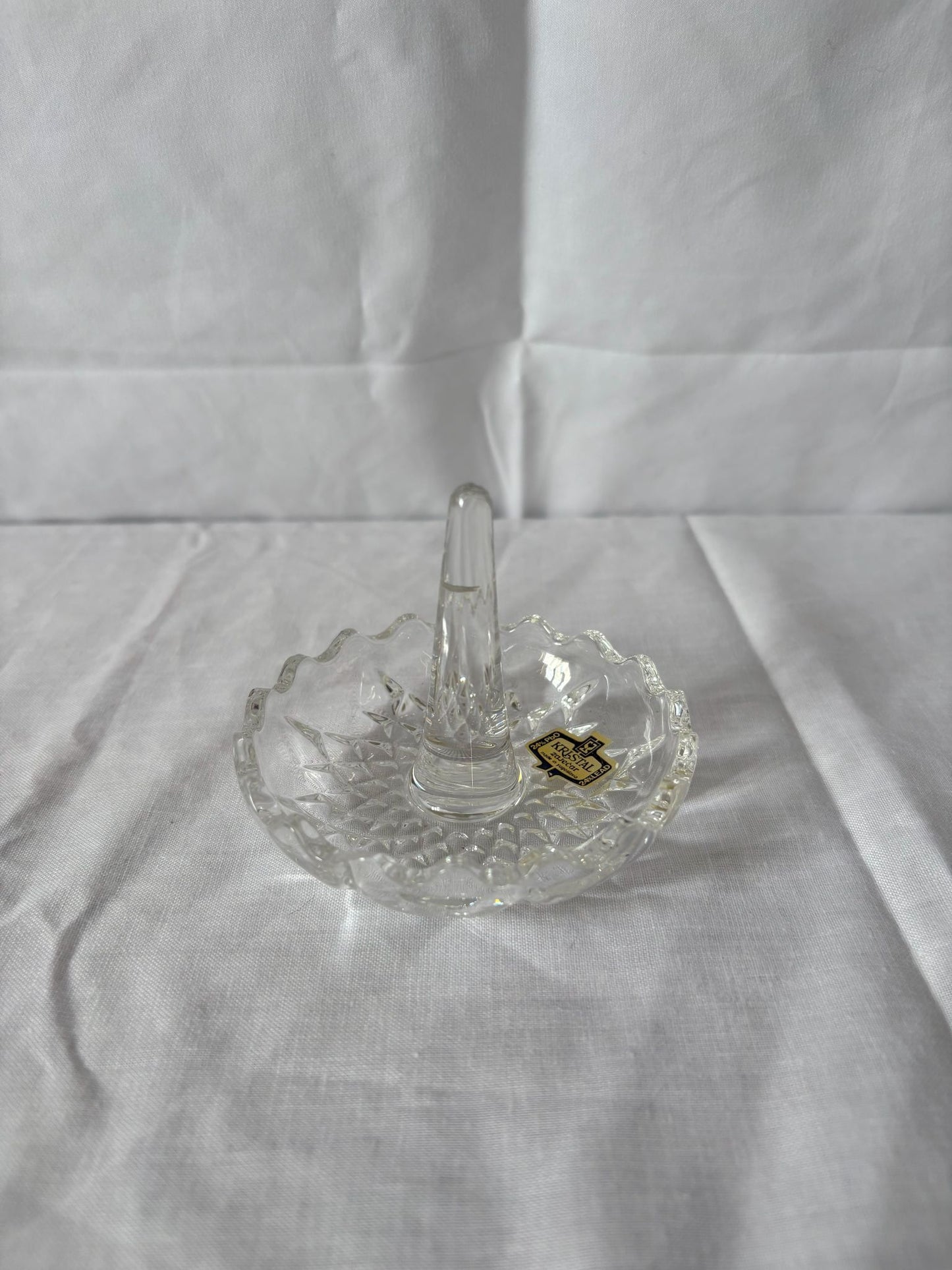 63fe71384f2da238419a4f9e_scalloped-ring-holder-1_1750620199993.jpg