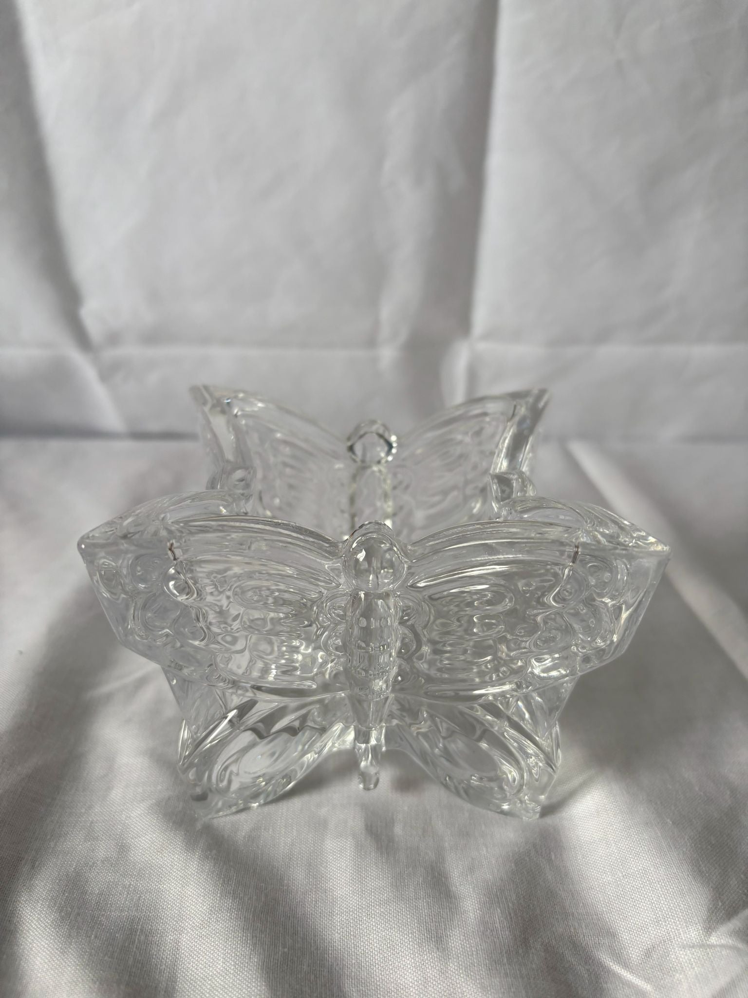 63fe71384f2da238419a4f9e_square-butterfly-dish-1_1750620867416.jpg