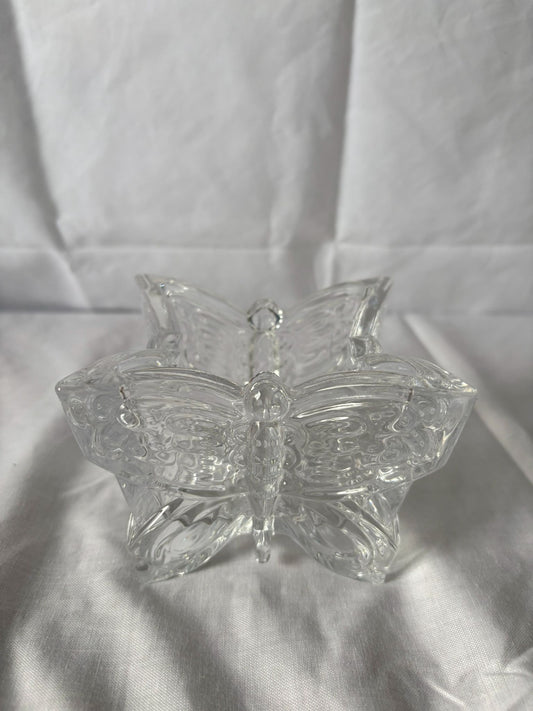 63fe71384f2da238419a4f9e_square-butterfly-dish-1_1750620867416.jpg