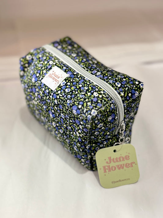 065005 Quilted Toiletry Bag