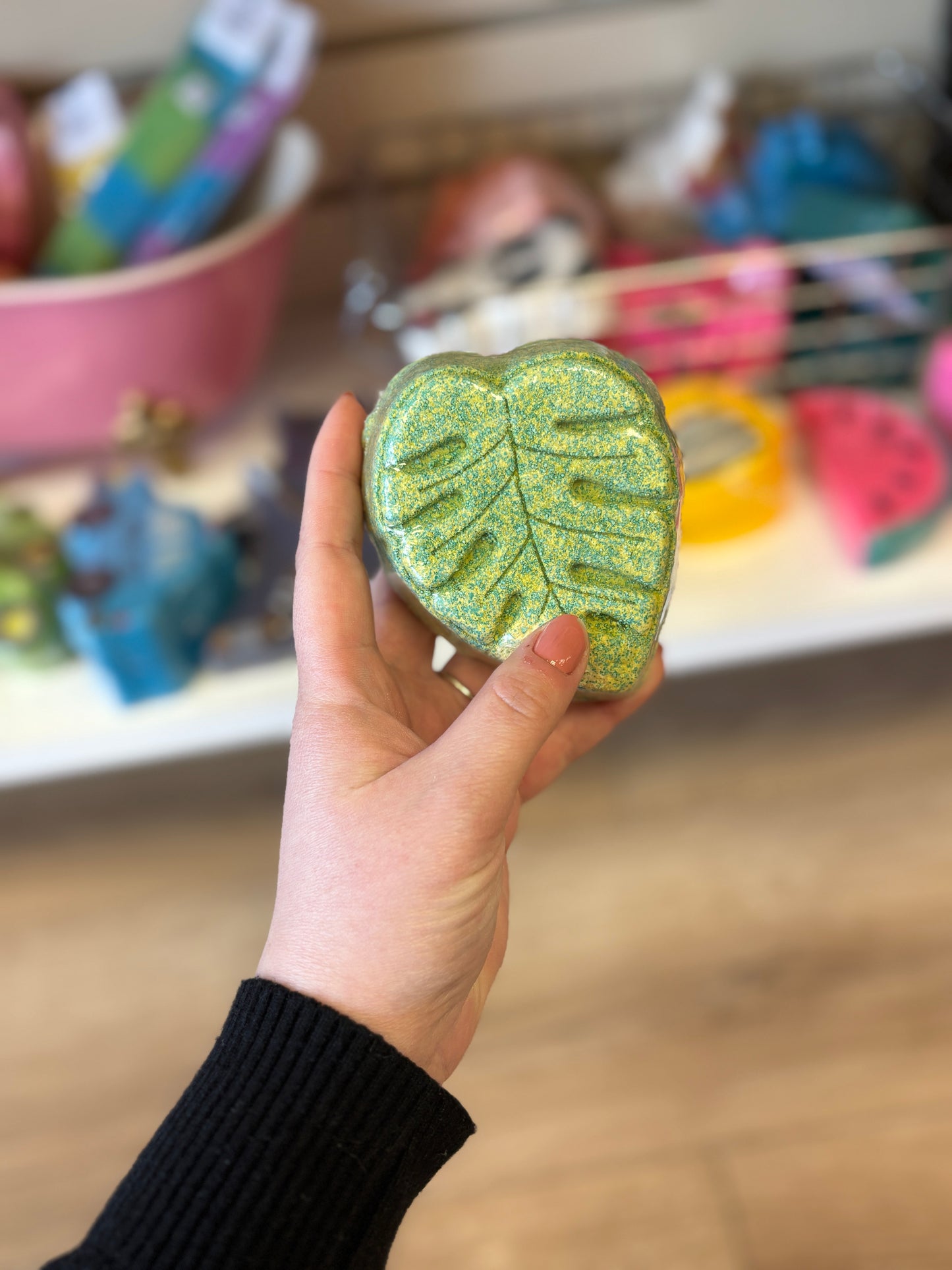 100006 - Shape Bath Bombs