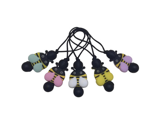 051-033 Bumblebee zipper pull - 1