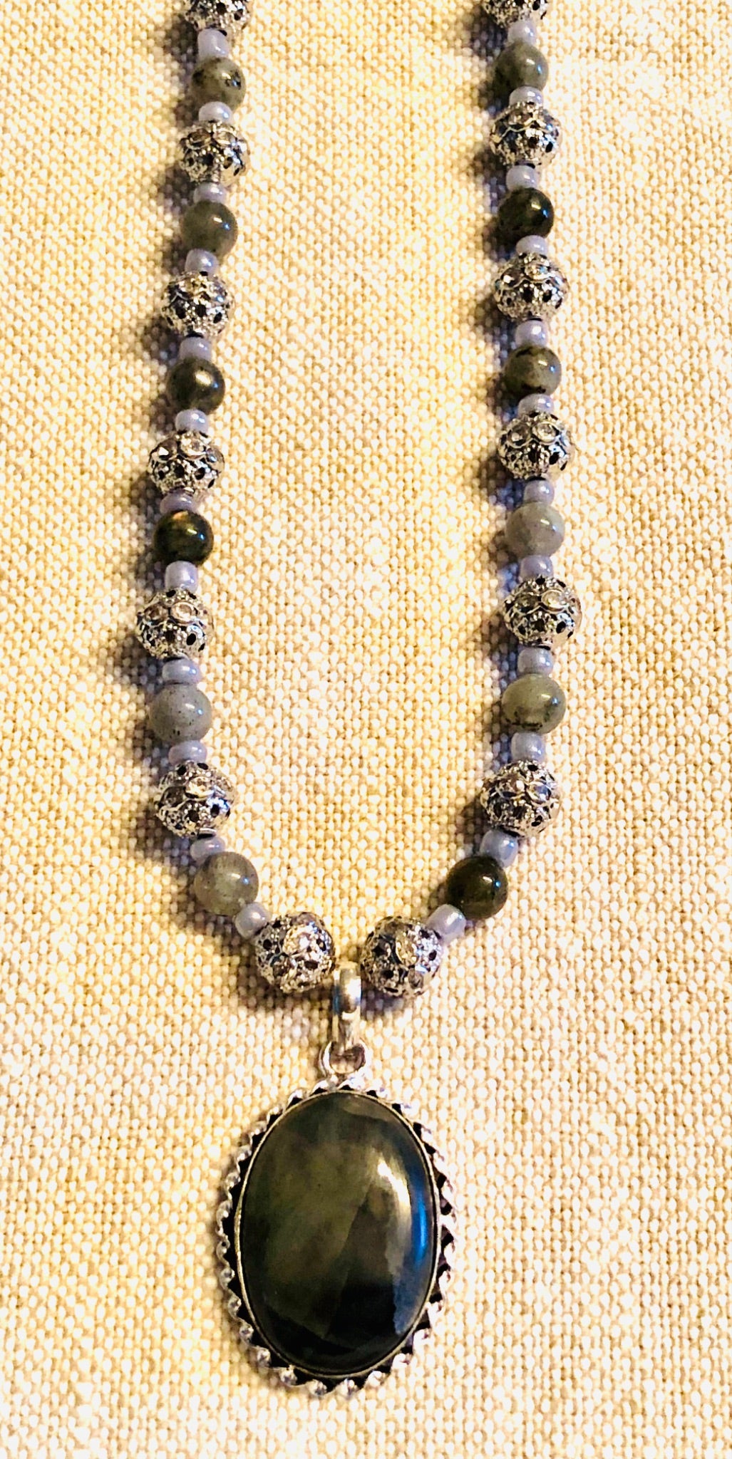 015-145 Labradorite Pendant & Bead Necklace - 1