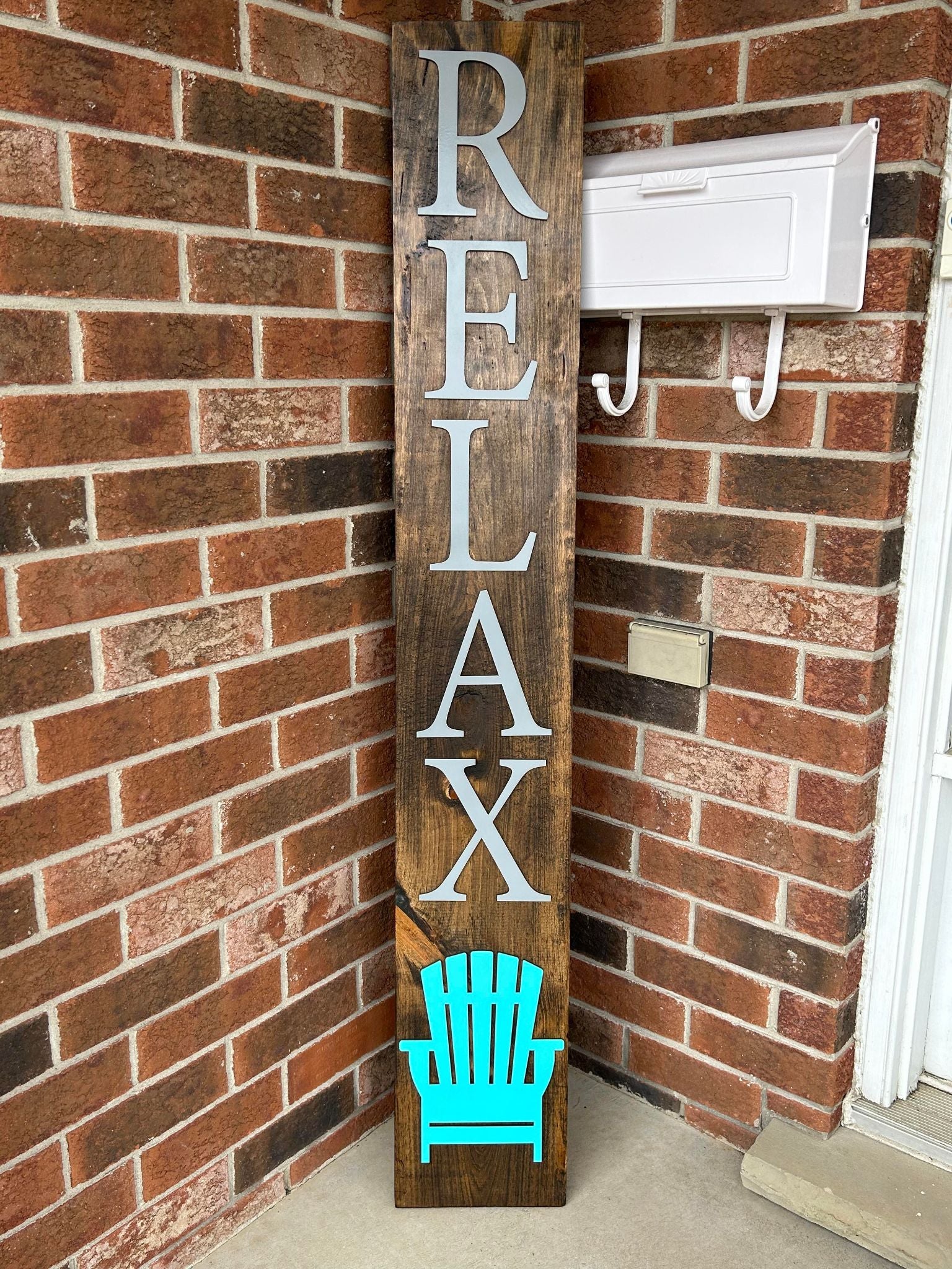 034-015 - 5ft x 9" RELAX Pine Porch Sign - 3D - 1