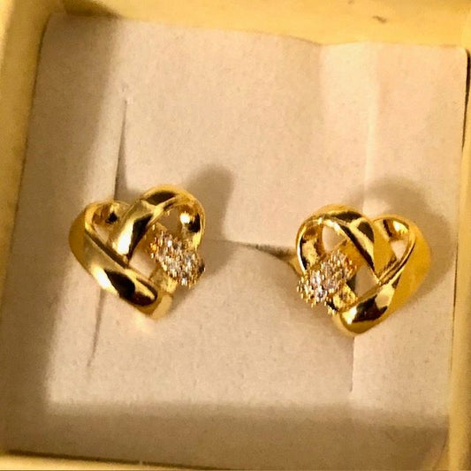 015-014  14K Gold Plated 3 Stone Heart Earrings - 1
